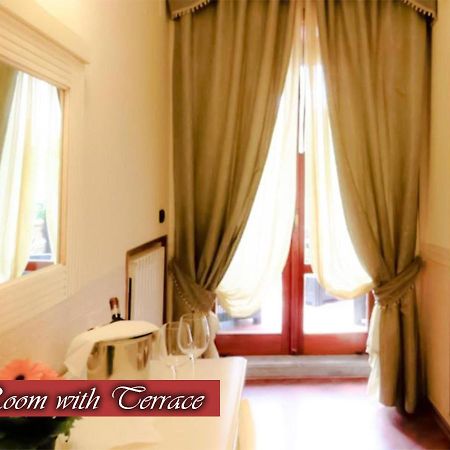 Bed & Breakfast Medea เนเปิลส์ ภายนอก รูปภาพ