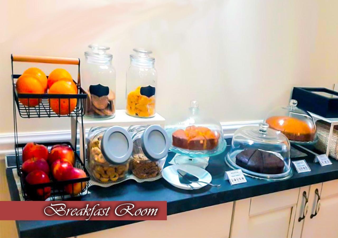 Bed & Breakfast Medea เนเปิลส์ ภายนอก รูปภาพ