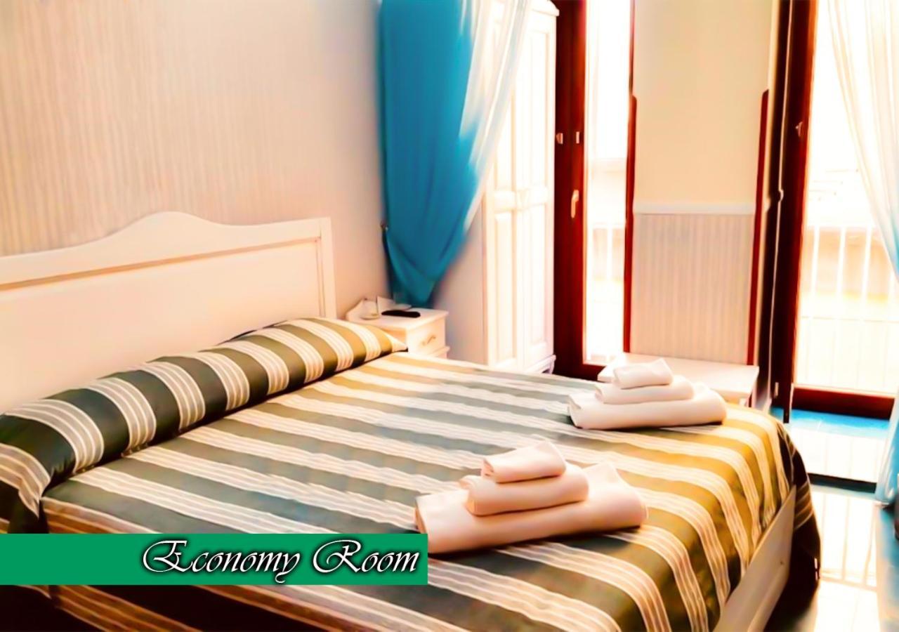 Bed & Breakfast Medea เนเปิลส์ ภายนอก รูปภาพ